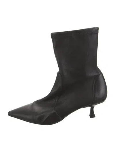 Pre-owned Stuart Weitzman Leather Boots In Black