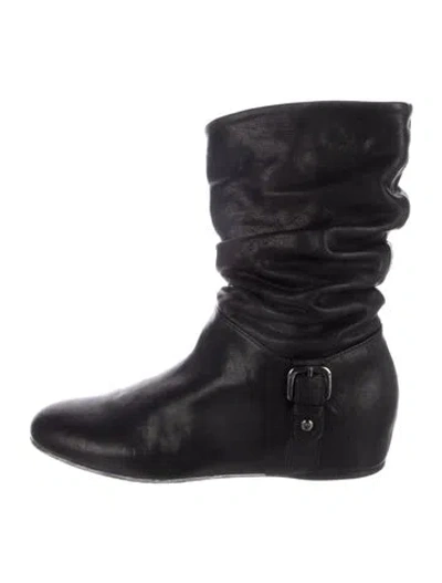 Pre-owned Stuart Weitzman Leather Boots In Black