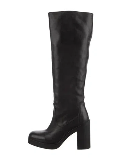 Pre-owned Stuart Weitzman Leather Boots In Black
