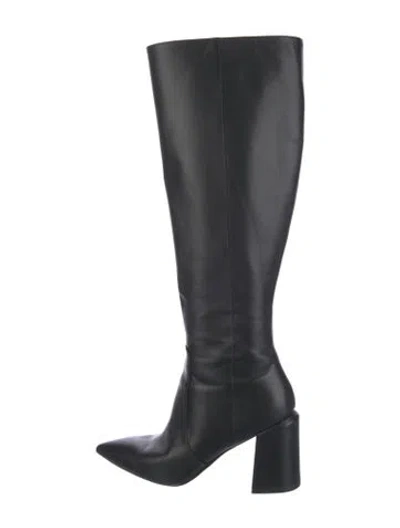 Pre-owned Stuart Weitzman Leather Boots In Black