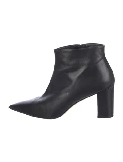 Pre-owned Stuart Weitzman Leather Boots In Black