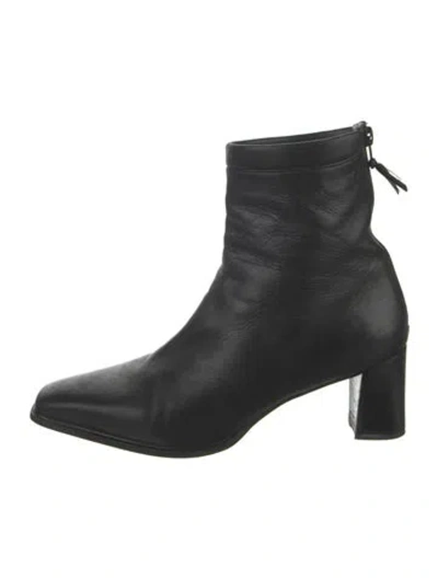 Pre-owned Stuart Weitzman Leather Boots In Black