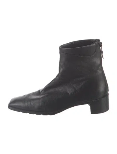 Pre-owned Stuart Weitzman Leather Boots In Black