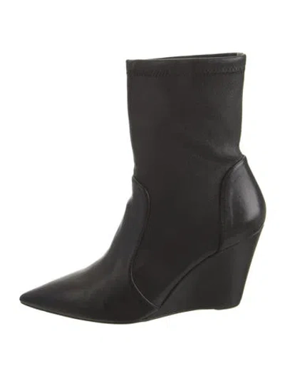 Pre-owned Stuart Weitzman Leather Boots In Black