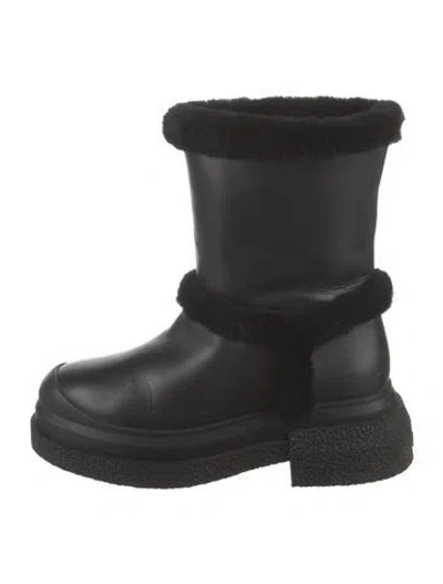 Pre-owned Stuart Weitzman Leather Boots In Black
