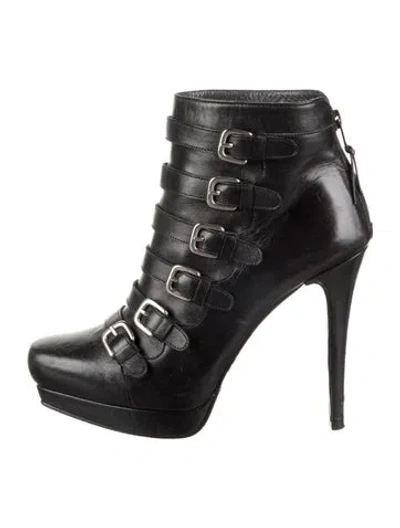 Pre-owned Stuart Weitzman Leather Boots In Black