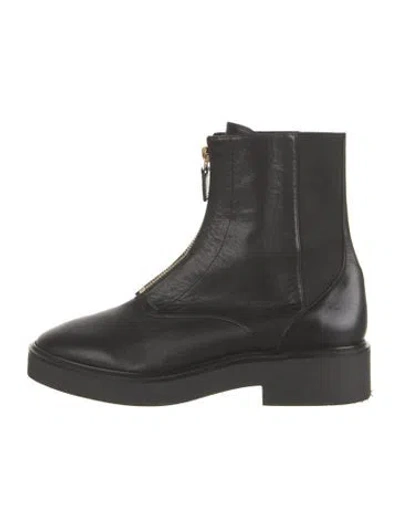 Pre-owned Stuart Weitzman Leather Boots In Black
