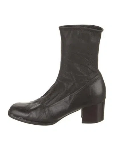 Pre-owned Stuart Weitzman Leather Boots In Brown