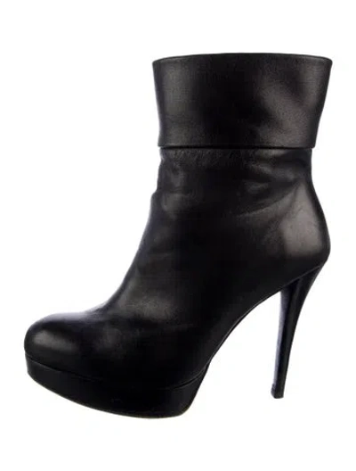 Pre-owned Stuart Weitzman Leather Boots In Multi