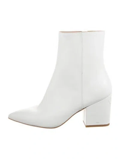 Pre-owned Stuart Weitzman Leather Boots In White