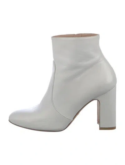Pre-owned Stuart Weitzman Leather Boots In White