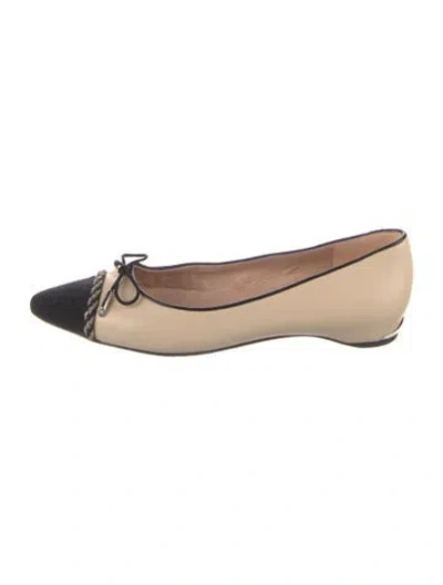 Pre-owned Stuart Weitzman Leather Bow Accents Ballet Flats In Black/neutrals
