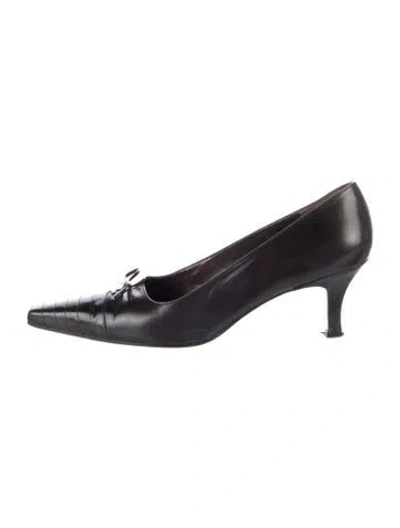 Pre-owned Stuart Weitzman Leather Bow Accents Pumps In Black