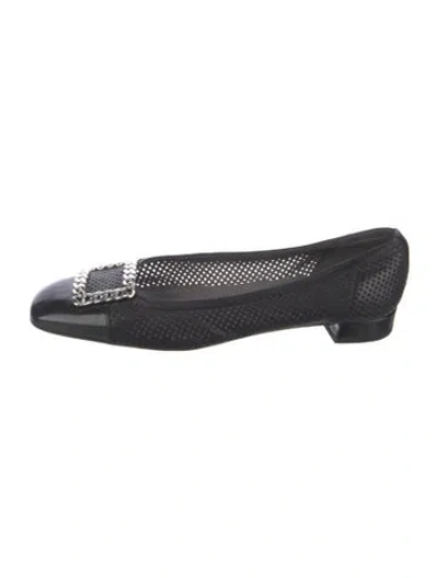 Pre-owned Stuart Weitzman Leather Chain-link Accents Flats
