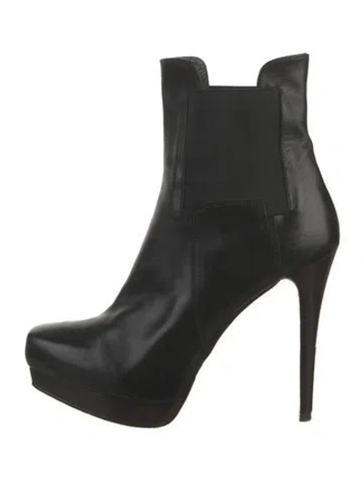Pre-owned Stuart Weitzman Leather Chelsea Boots In Black
