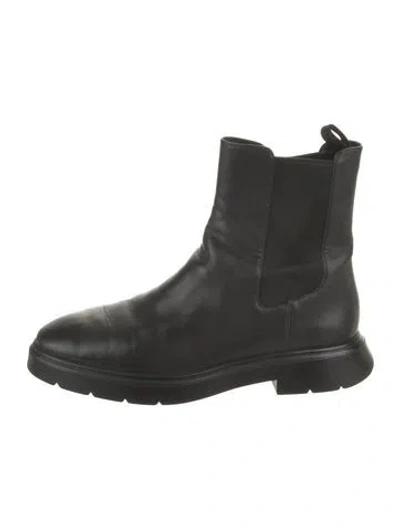 Pre-owned Stuart Weitzman Leather Chelsea Boots In Black