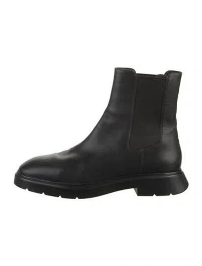 Pre-owned Stuart Weitzman Leather Chelsea Boots In Black