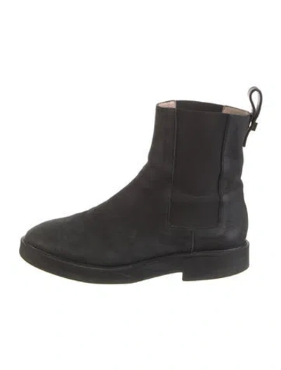 Pre-owned Stuart Weitzman Leather Chelsea Boots In Black