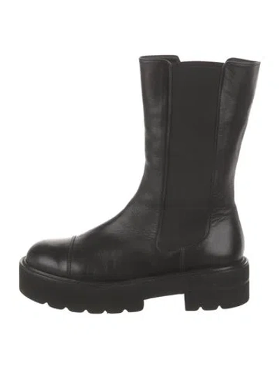 Pre-owned Stuart Weitzman Leather Chelsea Boots In Black