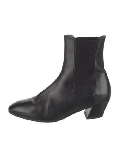 Pre-owned Stuart Weitzman Leather Chelsea Boots In Black