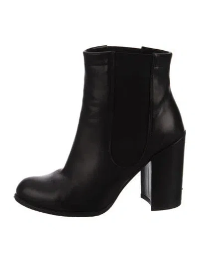 Pre-owned Stuart Weitzman Leather Chelsea Boots In Black
