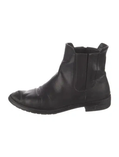 Pre-owned Stuart Weitzman Leather Chelsea Boots In Black