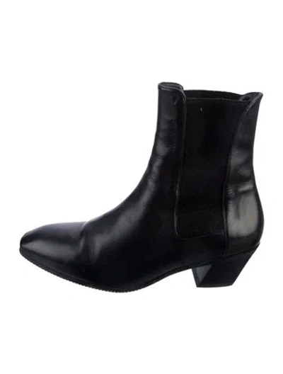 Pre-owned Stuart Weitzman Leather Chelsea Boots In Black
