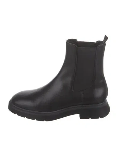 Pre-owned Stuart Weitzman Leather Chelsea Boots In Black