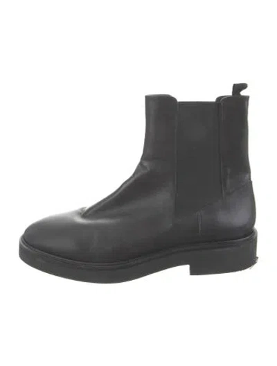 Pre-owned Stuart Weitzman Leather Chelsea Boots In Black
