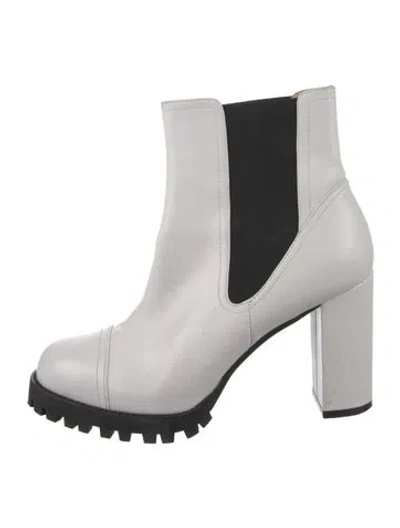 Pre-owned Stuart Weitzman Leather Chelsea Boots In White