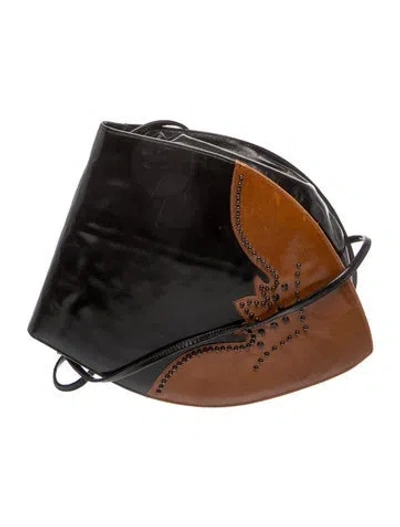 Pre-owned Stuart Weitzman Leather Crossbody Bag In Black