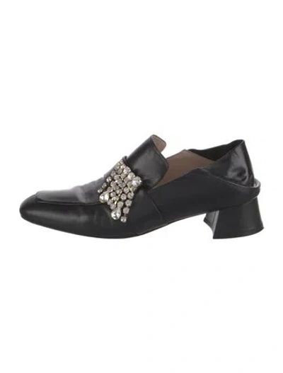 Pre-owned Stuart Weitzman Leather Crystal Embellishments Loafers In Black