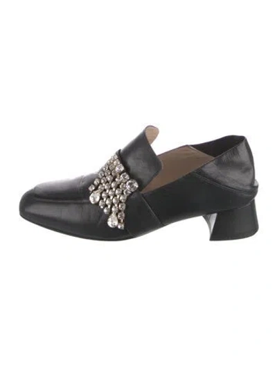 Pre-owned Stuart Weitzman Leather Crystal Embellishments Mules In Black