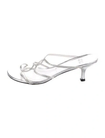 Pre-owned Stuart Weitzman Leather Crystal Embellishments Mules In Silver