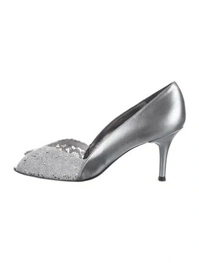 Pre-owned Stuart Weitzman Leather Crystal Embellishments Pumps In Silver