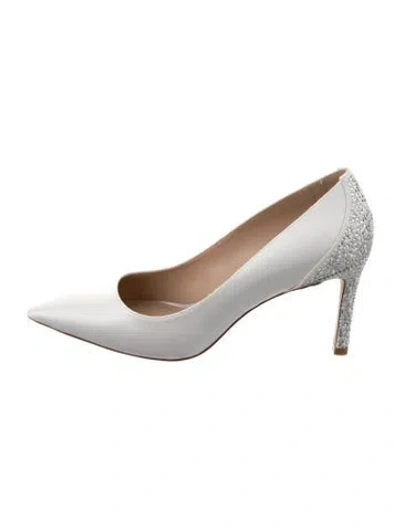 Pre-owned Stuart Weitzman Leather Crystal Embellishments Pumps In White