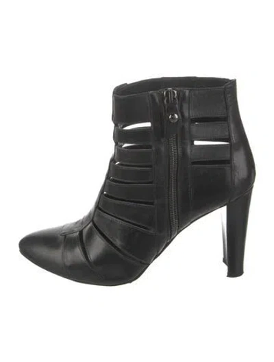 Pre-owned Stuart Weitzman Leather Cutout Accent Boots In Black