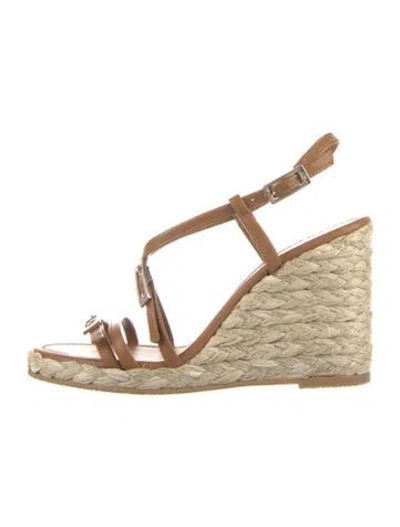 Pre-owned Stuart Weitzman Leather Espadrilles In Neutral