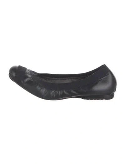 Pre-owned Stuart Weitzman Leather Flats In Blue
