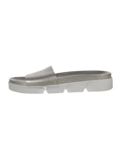 Pre-owned Stuart Weitzman Leather Flats In Multi