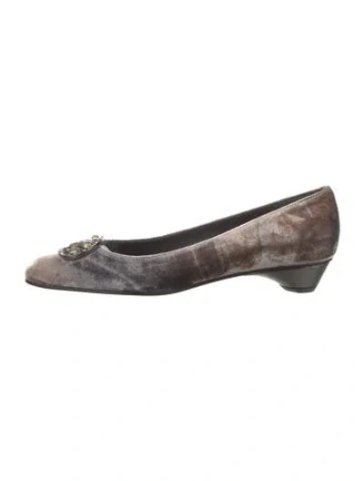 Pre-owned Stuart Weitzman Leather Flats In Silver
