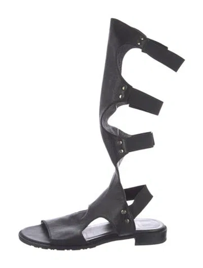 Pre-owned Stuart Weitzman Leather Gladiator Sandals In Black