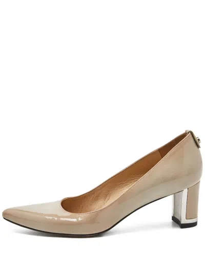 Pre-owned Stuart Weitzman Leather Heeled Pumps