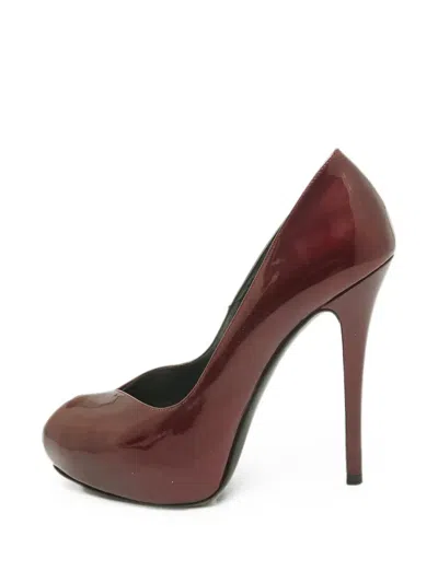Pre-owned Stuart Weitzman Leather Heeled Pumps In Red