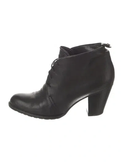 Pre-owned Stuart Weitzman Leather Lace-up Boots In Black