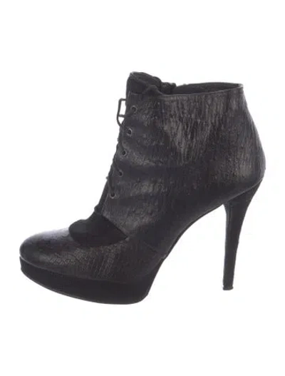Pre-owned Stuart Weitzman Leather Lace-up Boots In Black