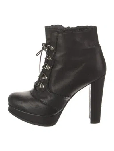 Pre-owned Stuart Weitzman Leather Lace-up Boots In Black