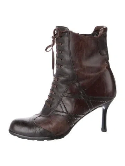 Pre-owned Stuart Weitzman Leather Lace-up Boots In Brown