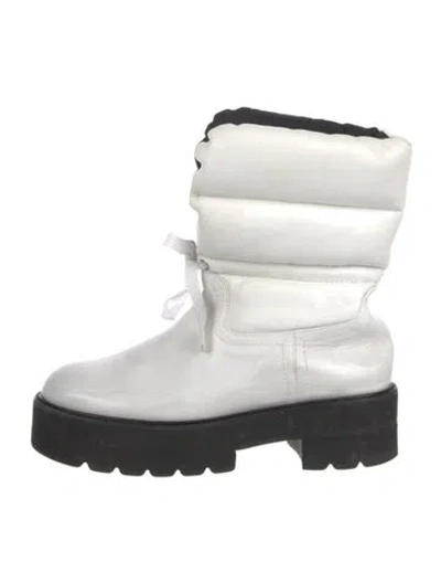 Pre-owned Stuart Weitzman Leather Lace-up Boots In White