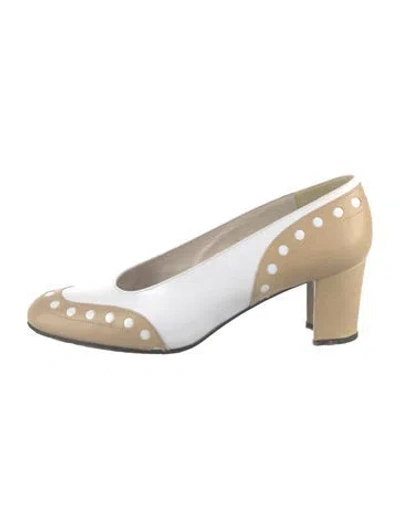 Pre-owned Stuart Weitzman Leather Lasercut Accents Slingback Pumps In White